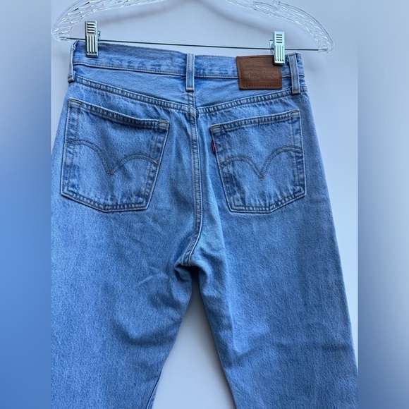 Levi’s Wedgie Straight Light Wash Raw Hem Button Fly High Rise Jeans Size 25 - Picture 9 of 14